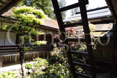 Kongobu-ji Temple Courtyard (Tsuboniwa)