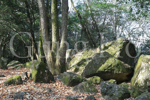 吉備の中山 八畳岩